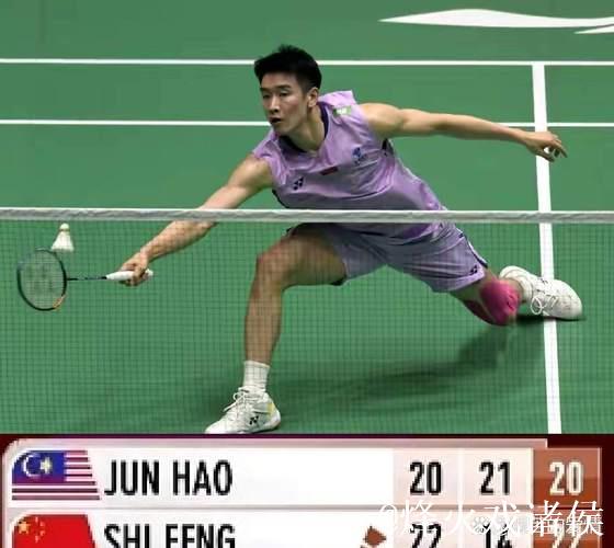 中国羽毛球大师赛:李诗沣战胜梁峻豪成功晋级 中国羽毛球大师赛:李诗沣战胜梁峻豪成功晋级